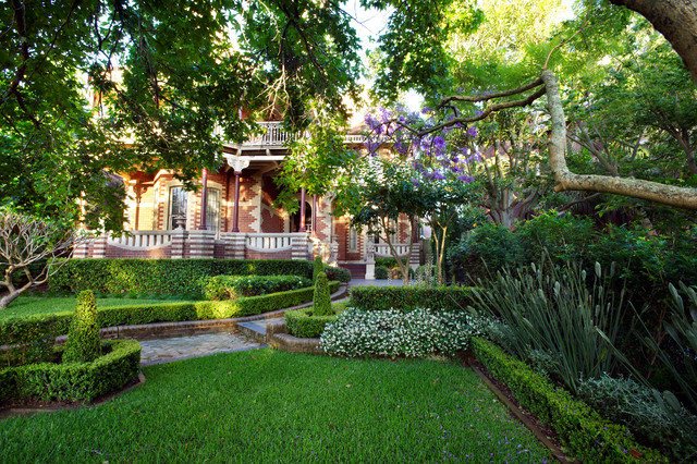 Low Maintenance Gardens in Centennial Park