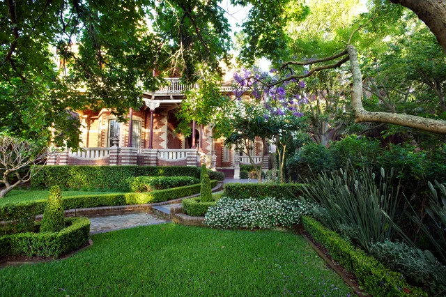Low Maintenance Gardens in Centennial Park
